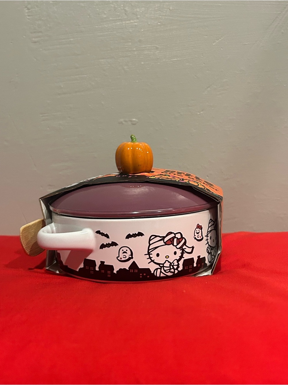 Hello Kitty Halloween Ceramic Dish with Pumpkin Knob - Purple, White & Orange